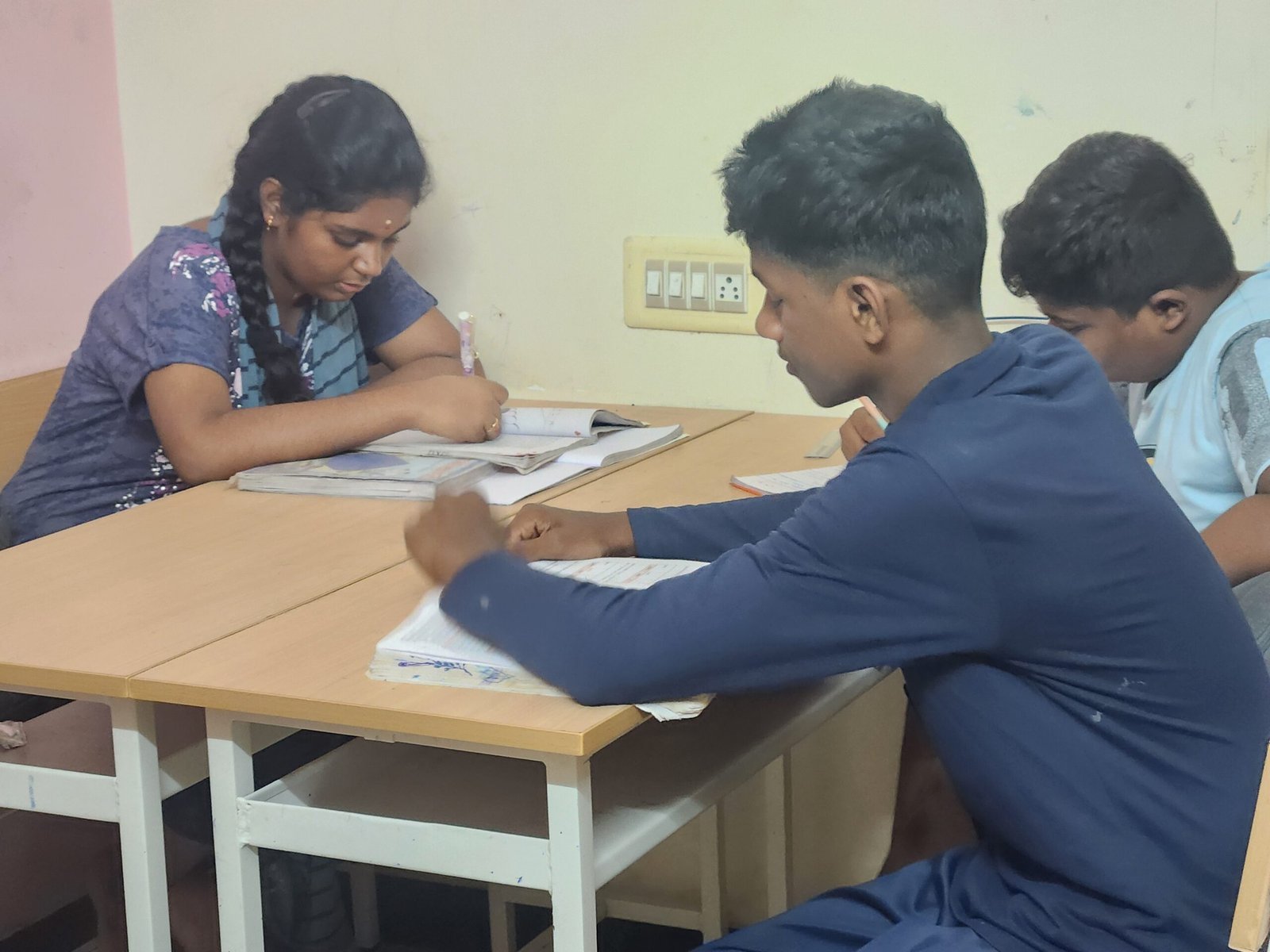 Class 12 Physics Tuition Near Me Madurai